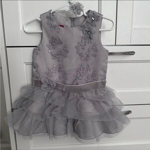 Beautiful Grey Formal Dress Size 12 Months